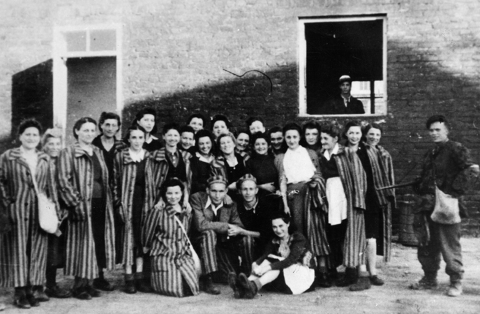 You are currently viewing 5 sierpnia 1944 Batalion Zośka wyzwolił Gęsiówkę | Polacy Odbijają Żydów | AtamanShop.pl